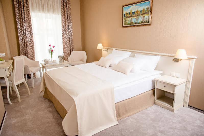 Pletnevskiy Inn Харьков Экстерьер фото