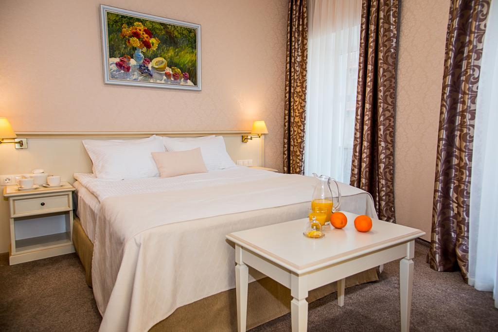 Pletnevskiy Inn Харьков Экстерьер фото