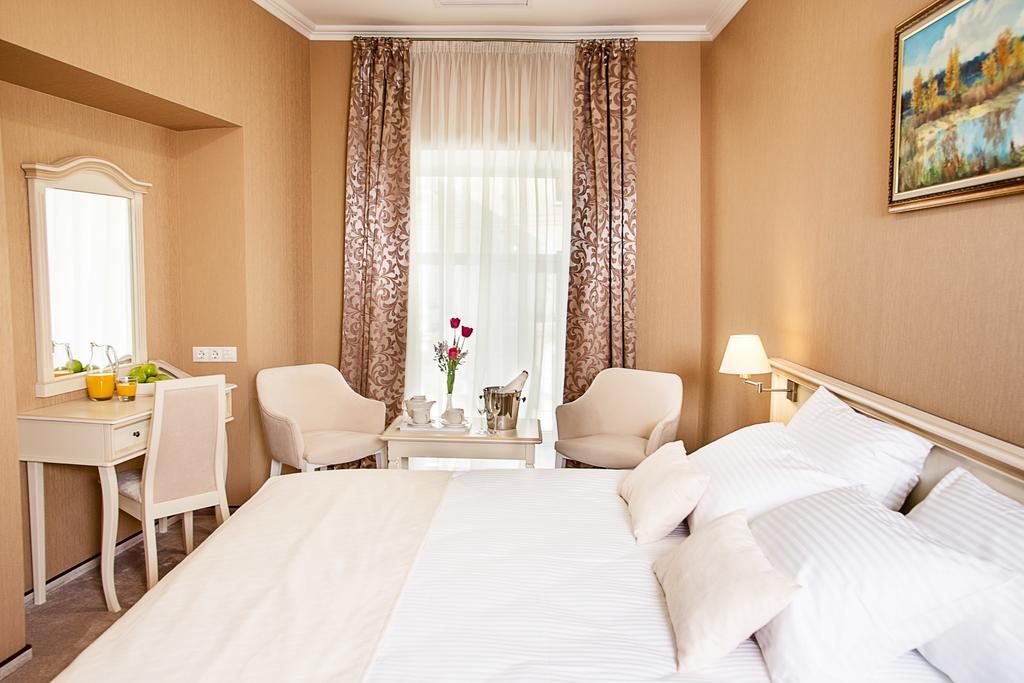Pletnevskiy Inn Харьков Экстерьер фото