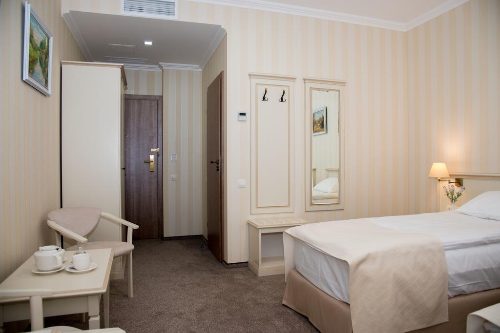 Pletnevskiy Inn Харьков Экстерьер фото